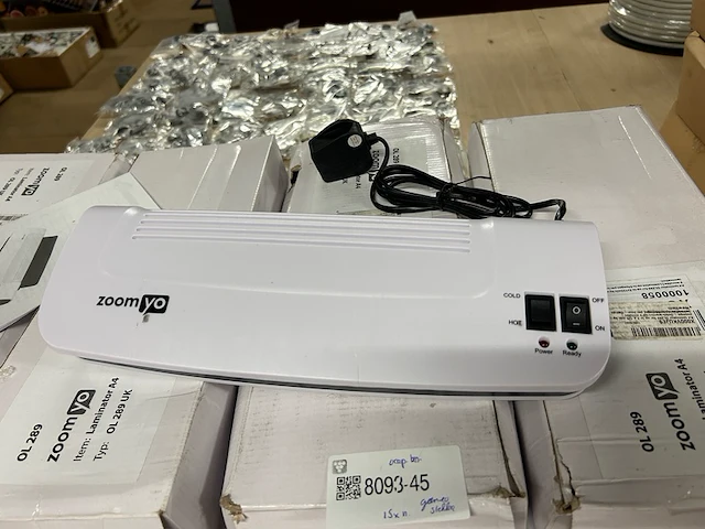 Ca. 15x a4 lamineerapparaat zoomyo - afbeelding 1 van  7