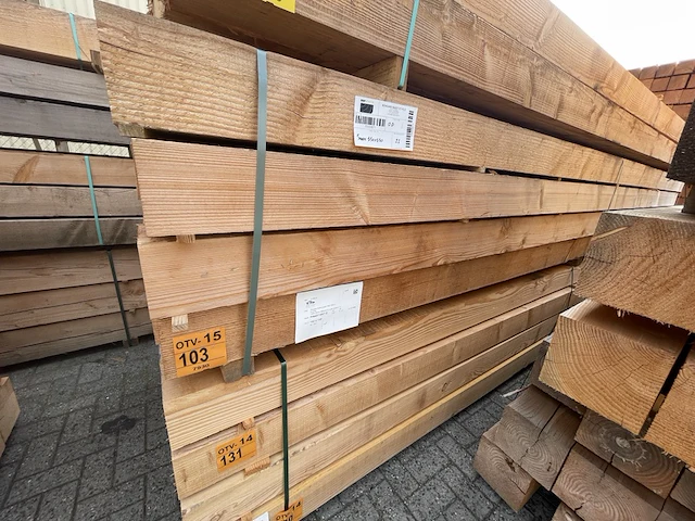 Ca. 15x douglas balken fijnbezaagd, 200x200mm, lengte 500cm - afbeelding 4 van  4