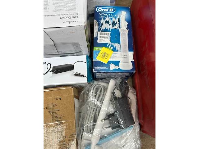 Ca. 15x elektronica w.o. lady shave, koptelefoon, w.o. philips, sony, oral-b - afbeelding 6 van  9