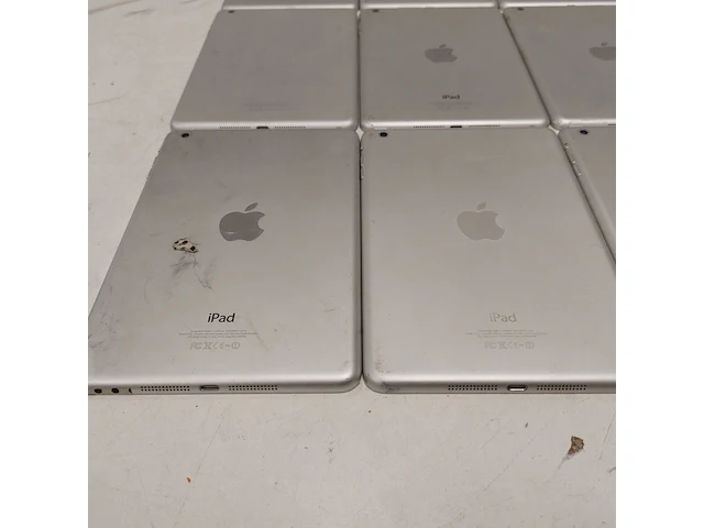 Ca. 15x ipad, apple, a1432, wit - afbeelding 3 van  13