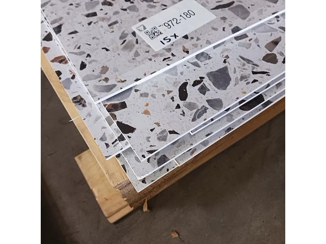 Ca. 15x pvc wandpaneel 280x122 cm, 2025 - afbeelding 3 van  4