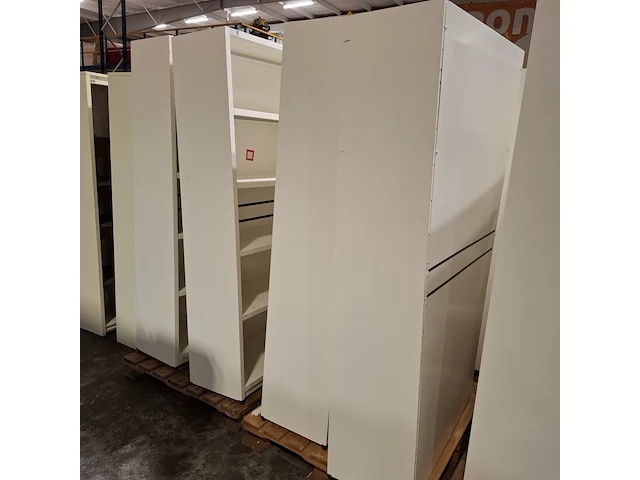 Ca. 15x stellingkast, 1x communicatiezuil en diverse metalen houders - afbeelding 5 van  14