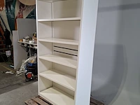 Ca. 15x stellingkast, 1x communicatiezuil en diverse metalen houders - afbeelding 8 van  14