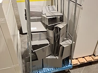 Ca. 15x stellingkast, 1x communicatiezuil en diverse metalen houders - afbeelding 14 van  14