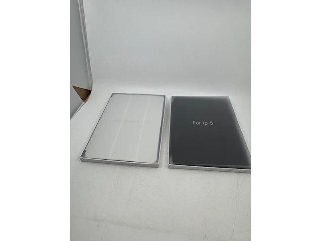 Ca. 15x tablet hoes voor ipad 5, in 3 kleuren - afbeelding 1 van  4