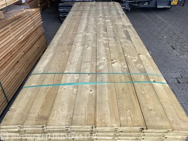 Ca. 160x vuren channelsiding groen geïmpregneerd, 18x145mm, lengte 320cm - afbeelding 1 van  3