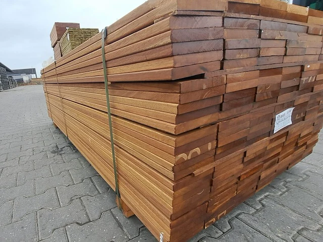 Ca. 161x guyana teak planken geschaafd, 25x140mm, lengte 125cm - afbeelding 2 van  4