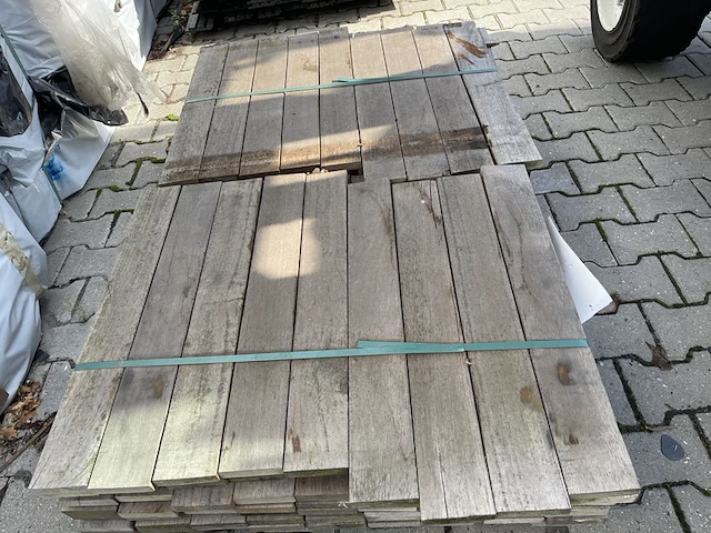Ca. 161x ipé planken geschaafd, 21x90mm, lengte 134/65cm 27/125cm - afbeelding 1 van  3