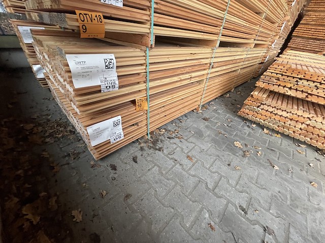 Ca. 168x douglas design- triple- deens profiel, 22x142mm, lengte 400cm - afbeelding 4 van  5