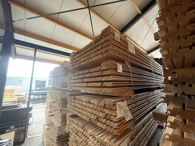 Ca. 168x douglas design/triple/deens profiel, 22x142mm, lengte 300cm - afbeelding 4 van  4
