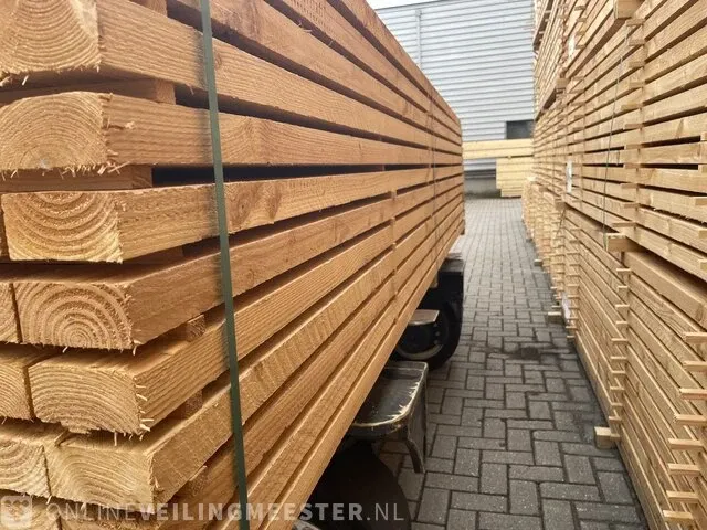 Ca. 168x douglas regels fijnbezaagd , 45x75mm, lengte 300cm - afbeelding 2 van  3