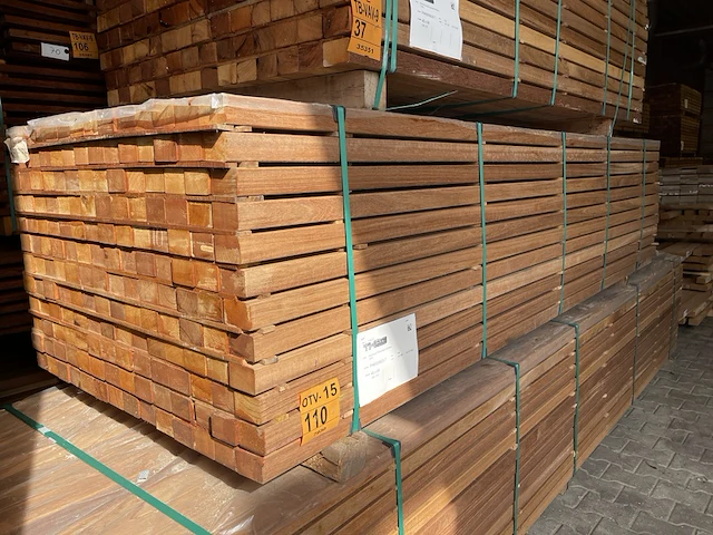 Ca. 168x guyana teak regels geschaafd, 45x68mm, lengte 275cm - afbeelding 4 van  4