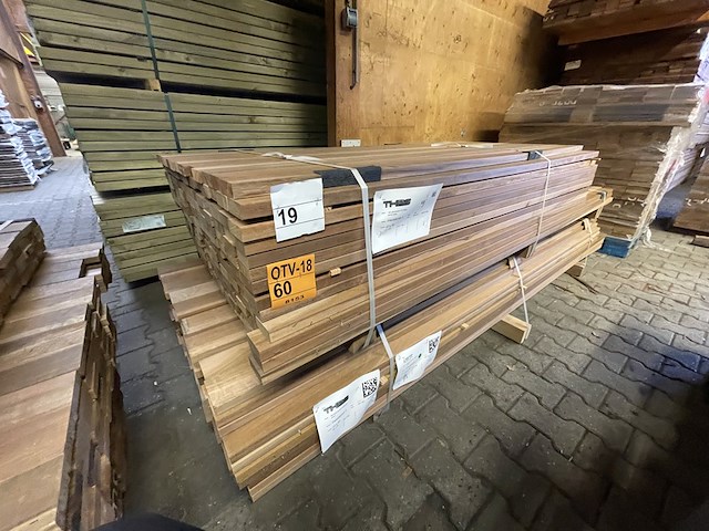 Ca. 168x ipé country grade planken geschaafd, 27x70mm, lengte 127/185cm, 41/245cm - afbeelding 2 van  4