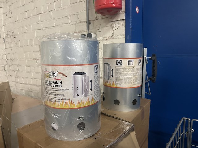 Ca. 16x barbecue houtskoolaansteker xxl, bruzzzler - afbeelding 1 van  5