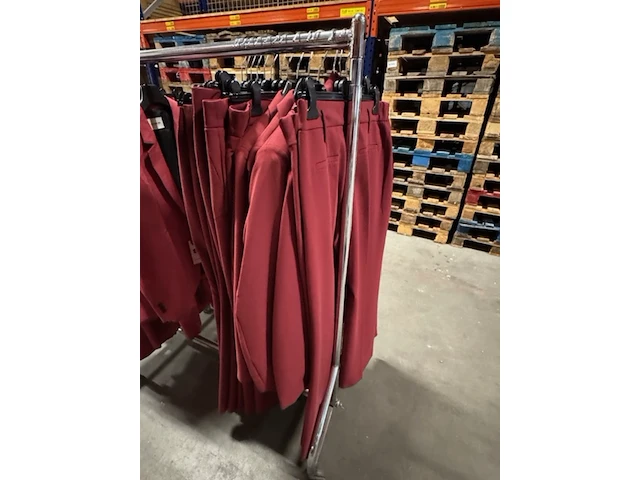 Ca. 16x broek en 18x colbert, suitss me, off-beat, cabernet - afbeelding 6 van  9
