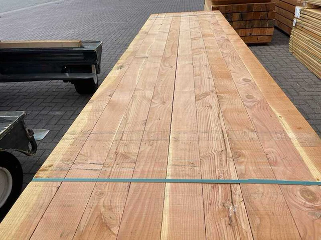 Ca. 16x douglas balken fijnbezaagd, 120x120mm, lengte 300cm - afbeelding 1 van  4