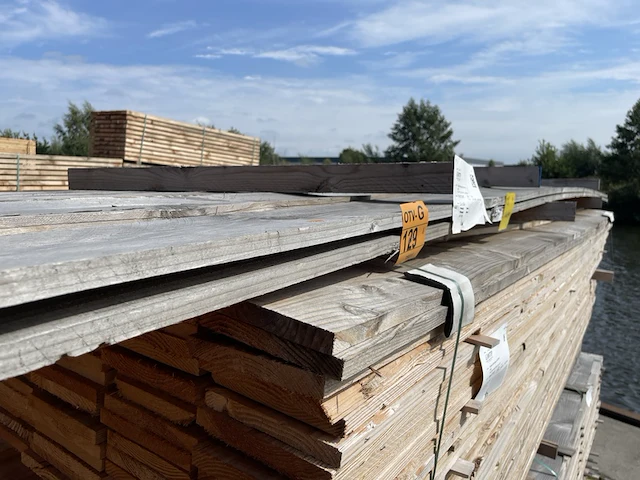 Ca. 16x douglas planken fijnbezaagd, 22x200mm, lengte 500cm - afbeelding 2 van  3