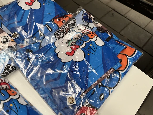 Ca. 16x labubu broeken en t-shirts - afbeelding 5 van  7