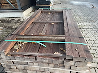 Ca. 176x angelim pedra palen fijnbezaagd, 52x52mm, lengte 133/185cm, 43/215cm - afbeelding 1 van  3