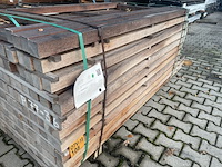 Ca. 176x angelim pedra palen fijnbezaagd, 52x52mm, lengte 133/185cm, 43/215cm - afbeelding 2 van  3