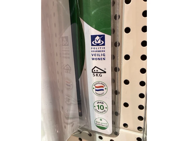 Ca. 17x axa raamopener remote inclusief afstandsbediening bed. - afbeelding 3 van  5
