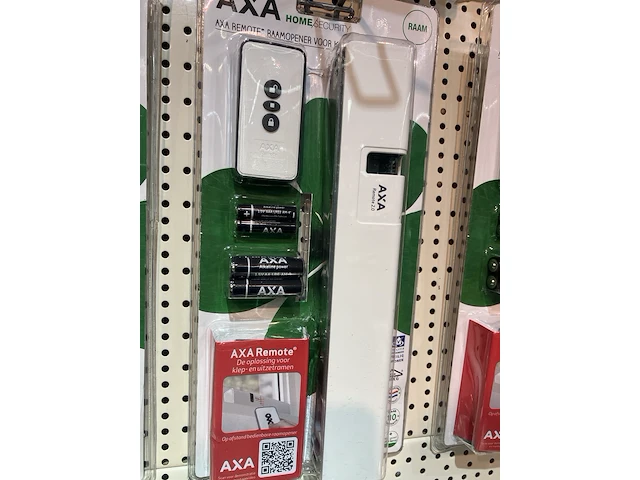 Ca. 17x axa raamopener remote inclusief afstandsbediening bed. - afbeelding 4 van  5