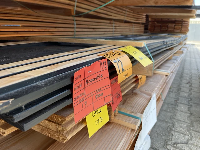 Ca. 17x douglas acoustic design profiel, 22x142mm, lengte 500cm - afbeelding 2 van  3
