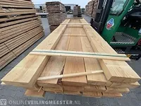 Ca. 17x douglas balken fijnbezaagd, 75x225mm, lengte 400cm - afbeelding 1 van  3