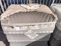 Ca. 180 nieuwe wijnflessen. - afbeelding 1 van  4