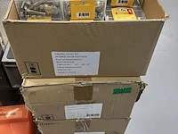 Ca. 180x i fix slotbouten +moer rvs m8x40 - afbeelding 1 van  4