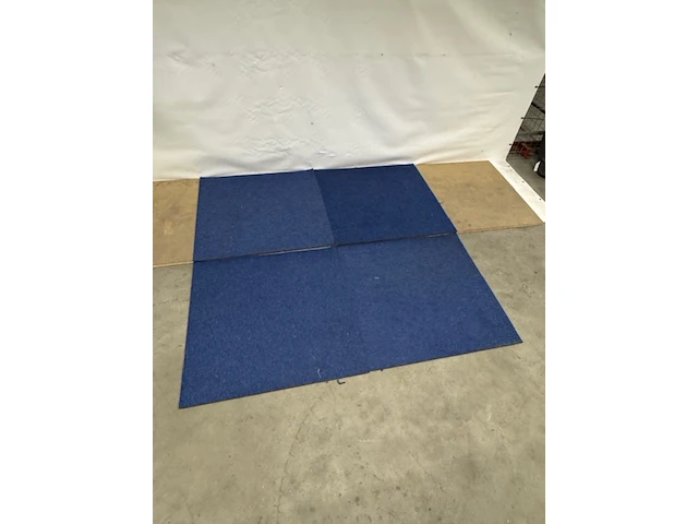 Ca. 180x tapijttegel, blauw - afbeelding 1 van  5