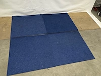 Ca. 180x tapijttegel, blauw - afbeelding 1 van  5