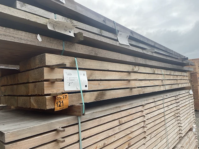 Ca. 18x douglas balken fijnbezaagd, 75x200mm, lengte 400cm - afbeelding 4 van  4