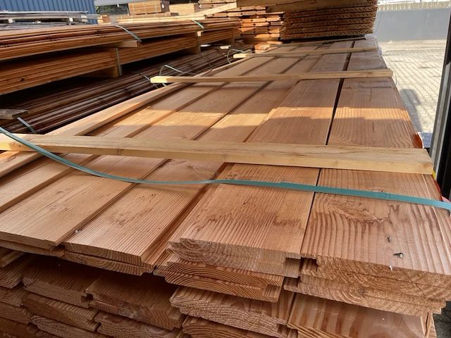 Ca. 18x douglas wisselsponning/halfhoutsrabat, 18x195mm, lengte 400cm - afbeelding 1 van  3