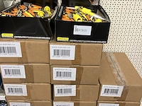Ca. 18x dozen wespenvallen a 36x3 per doos inhoud - afbeelding 1 van  4