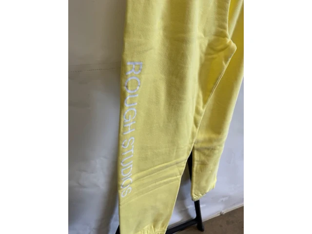 Ca. 18x jogging broek rough studios, connor, geel - afbeelding 3 van  4