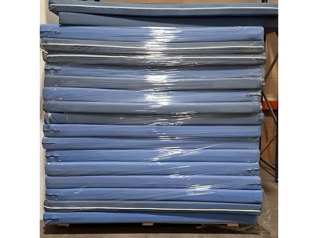 Ca. 18x matras - afbeelding 1 van  3
