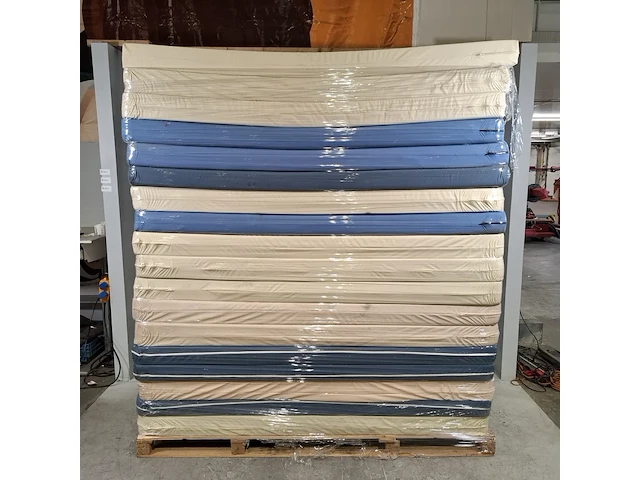 Ca. 18x matras - afbeelding 1 van  4