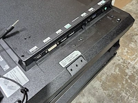 Ca. 18x monitor, o.a. ctouch/lg/sharp, o.a 32sm5ke-b/ pn-hw551 - afbeelding 5 van  16