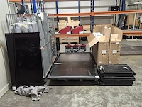 Ca. 18x monitor, o.a. ctouch/lg/sharp, o.a 32sm5ke-b/ pn-hw551 - afbeelding 1 van  16