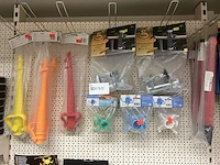 Ca. 18x parasol houder en balkonklemmen - afbeelding 1 van  1