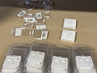 Ca. 19x headset en 12x lightning adapter apple, wit - afbeelding 6 van  8