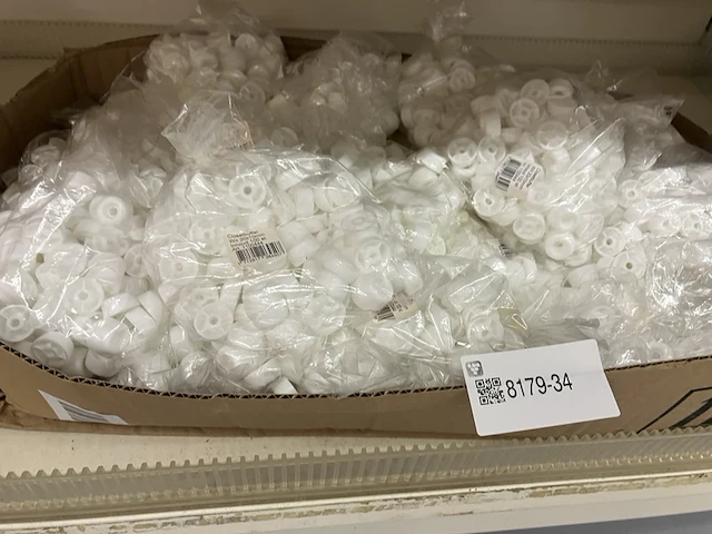 Ca. 2000x closetbuffers wit 20x 10 mm - afbeelding 1 van  3