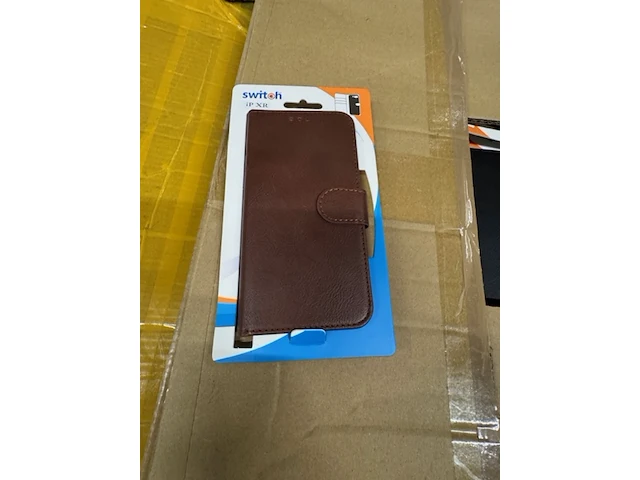 Ca. 2000x telefoonhoesjes switchme - afbeelding 2 van  8