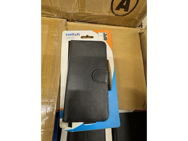 Ca. 2000x telefoonhoesjes switchme - afbeelding 3 van  8