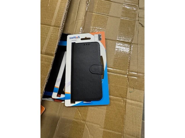 Ca. 2000x telefoonhoesjes switchme - afbeelding 8 van  8