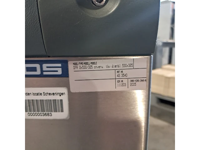 Ca. 200x dienbladen, 3x dienbladwagens, bordenwarmer en melkdispencer - afbeelding 4 van  22