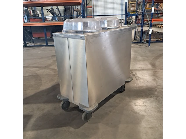 Ca. 200x dienbladen, 3x dienbladwagens, bordenwarmer en melkdispencer - afbeelding 9 van  22