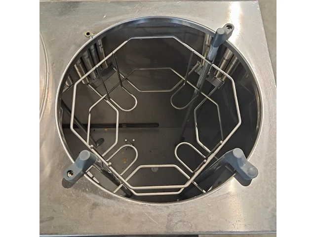 Ca. 200x dienbladen, 3x dienbladwagens, bordenwarmer en melkdispencer - afbeelding 13 van  22