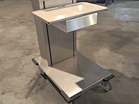 Ca. 200x dienbladen, 3x dienbladwagens, bordenwarmer en melkdispencer - afbeelding 19 van  22